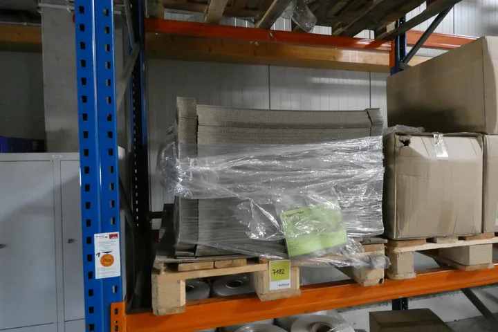 Konvolut Wellpapp-Stülpverpackung 600x400x55mm FEFCO 0452 Umfang: Palette mit Inhalt